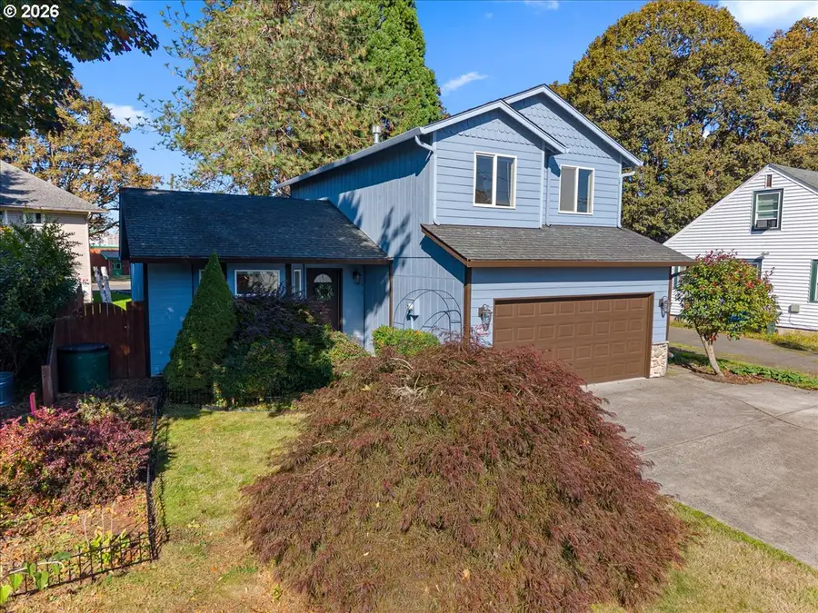 777 Hoffman St, Woodland, WA 98674 - #3