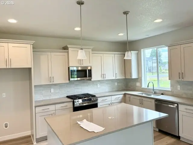 8574 SE Bobcat Ln, Hillsboro, OR 97123 - #2