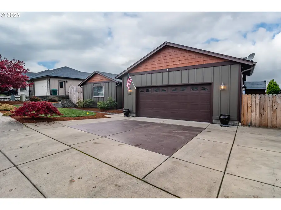 1858 NE Sunset St, Roseburg, OR 97470 - Image #3