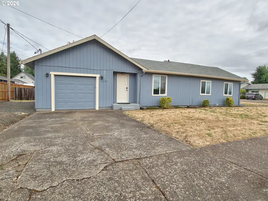 1191 SE Fenton St, Dallas, OR 97338 - #2