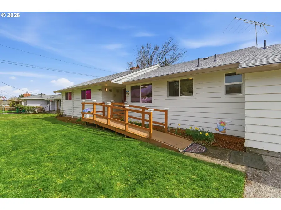 2708 13th Ave, Forest Grove, OR 97116 - #2