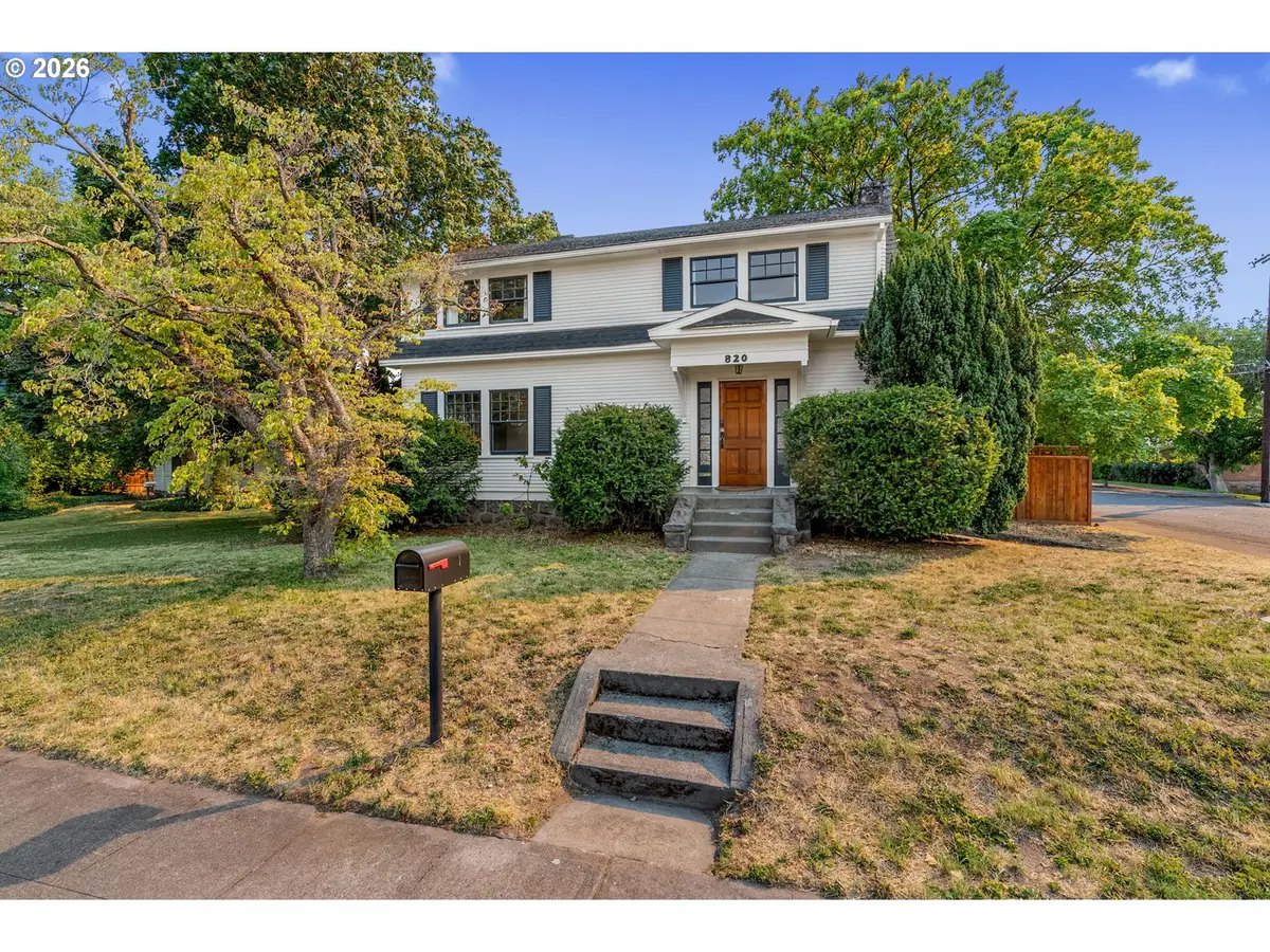 820 W 9th St, The Dalles, OR 97058 - #1
