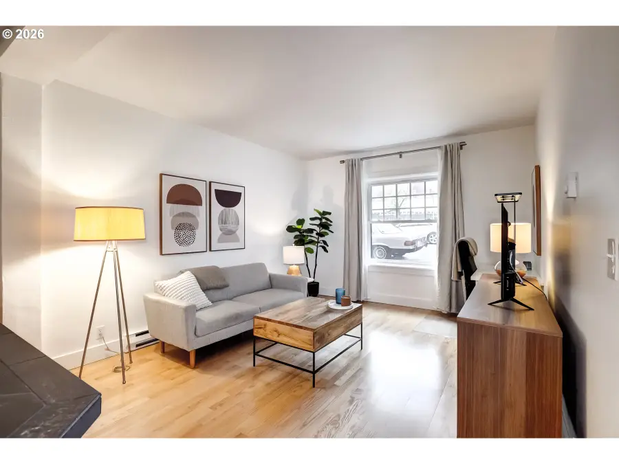 1829 NW Lovejoy St #103, Portland, OR 97209 - #3