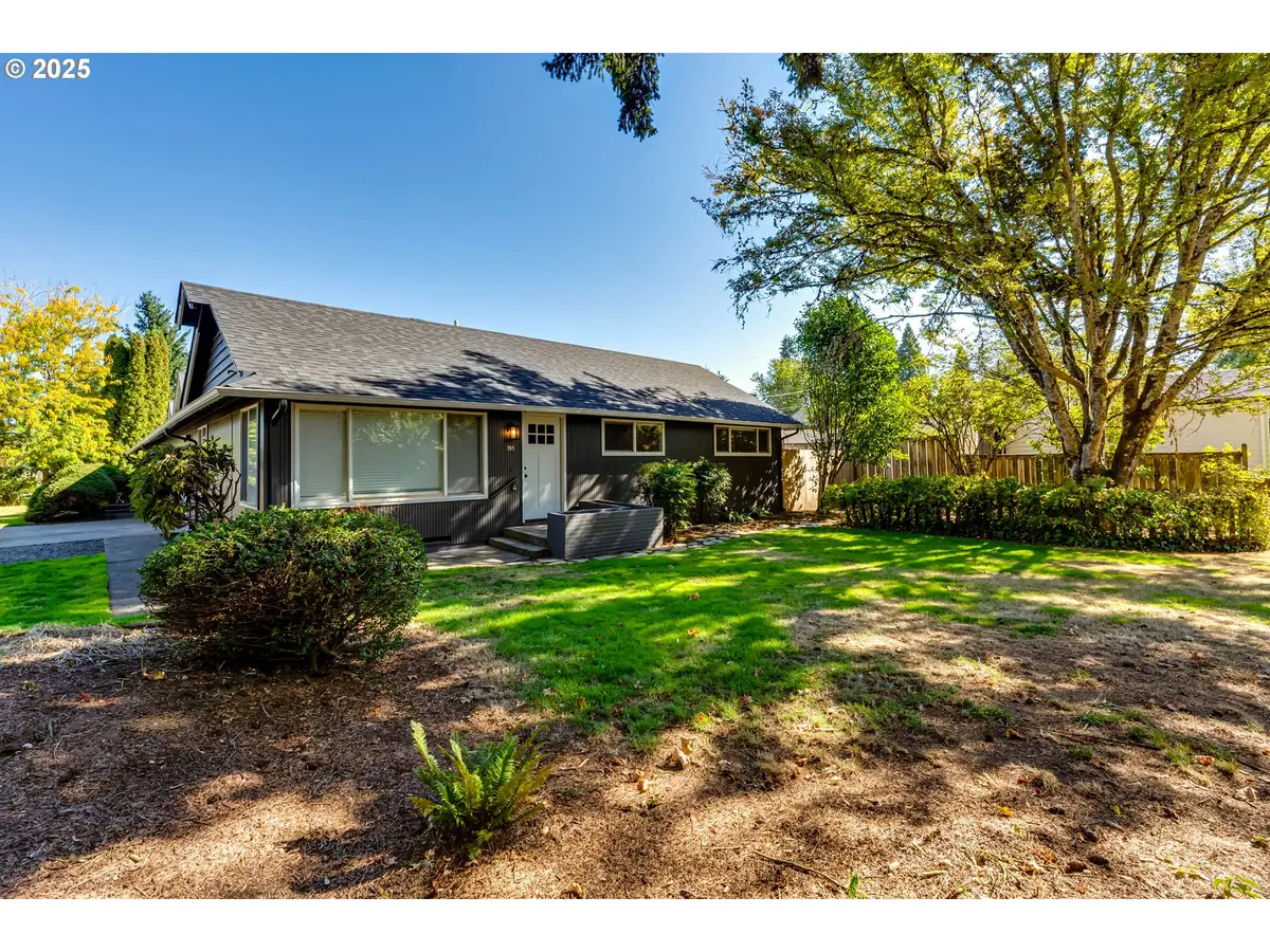 395 Fairway Loop, Eugene, OR 97401 - Image #1