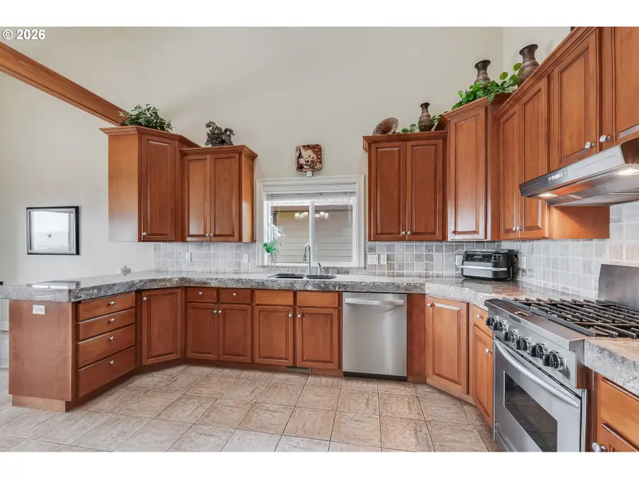 430 N Stonegate Dr, Washougal, WA 98671 - #3