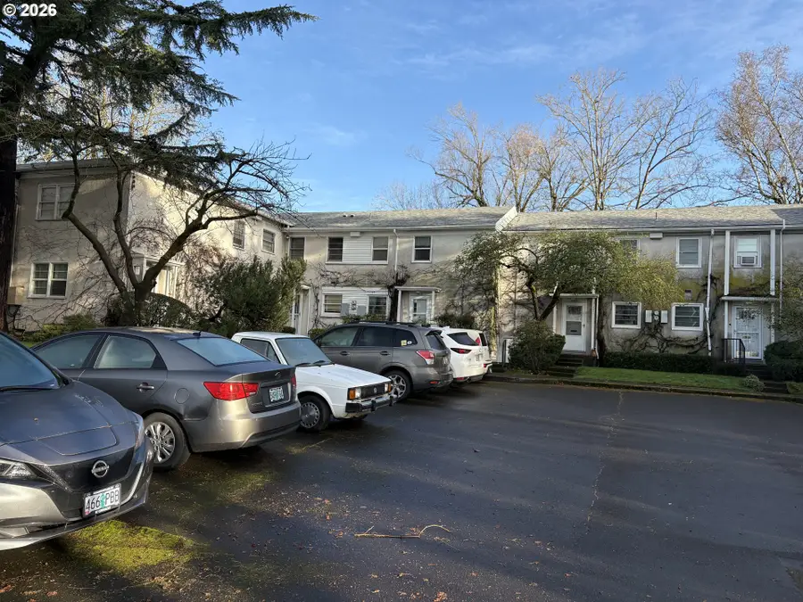 6731 NE Broadway St, Portland, OR 97213 - #2