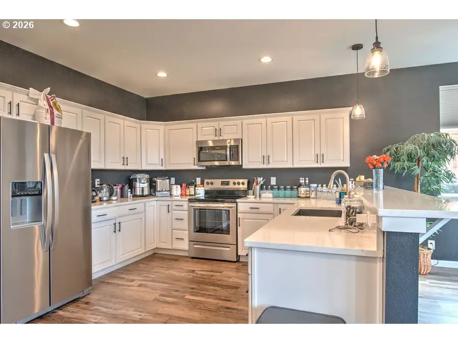 1966 34th St, Florence, OR 97439 - #3