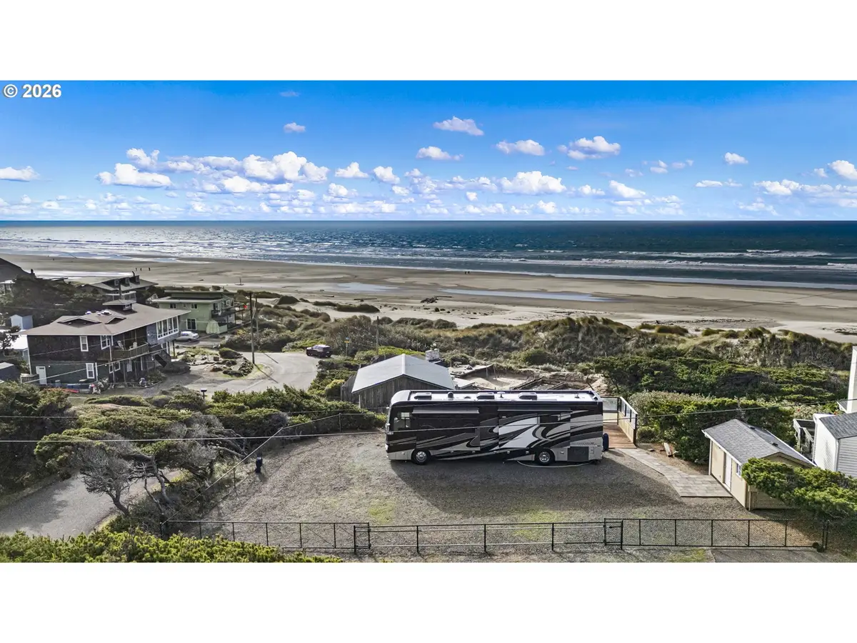 88592 3rd Ave, Florence, OR 97439 - #1