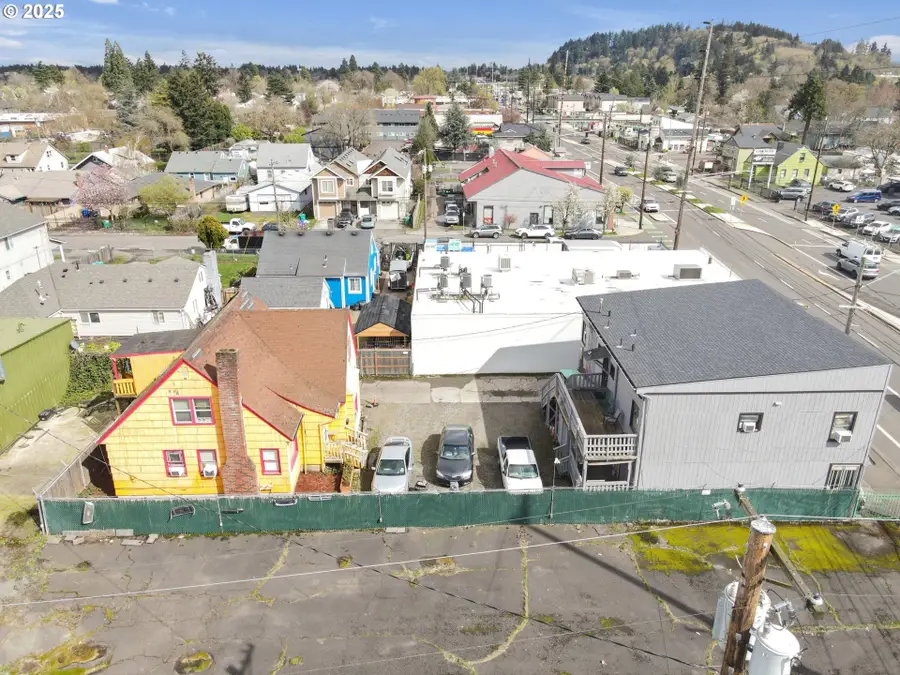 8325 SE Division St, Portland, OR 97266 - #3