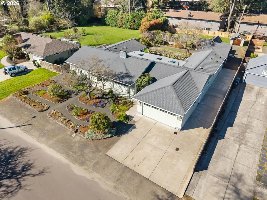 394 Cherry Dr, Eugene, OR 97401 - #2