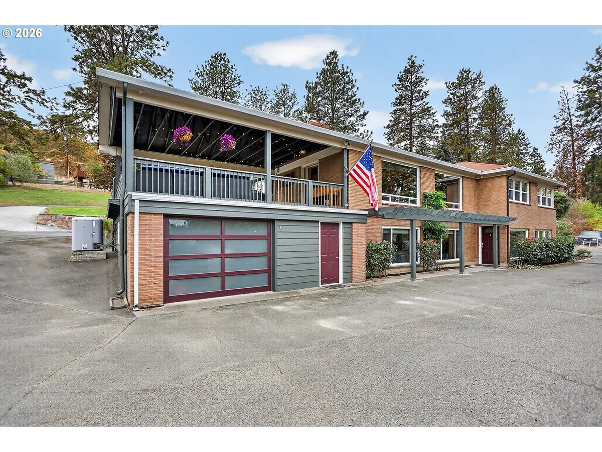 1716 W 13th St, The Dalles, OR 97058 - #1