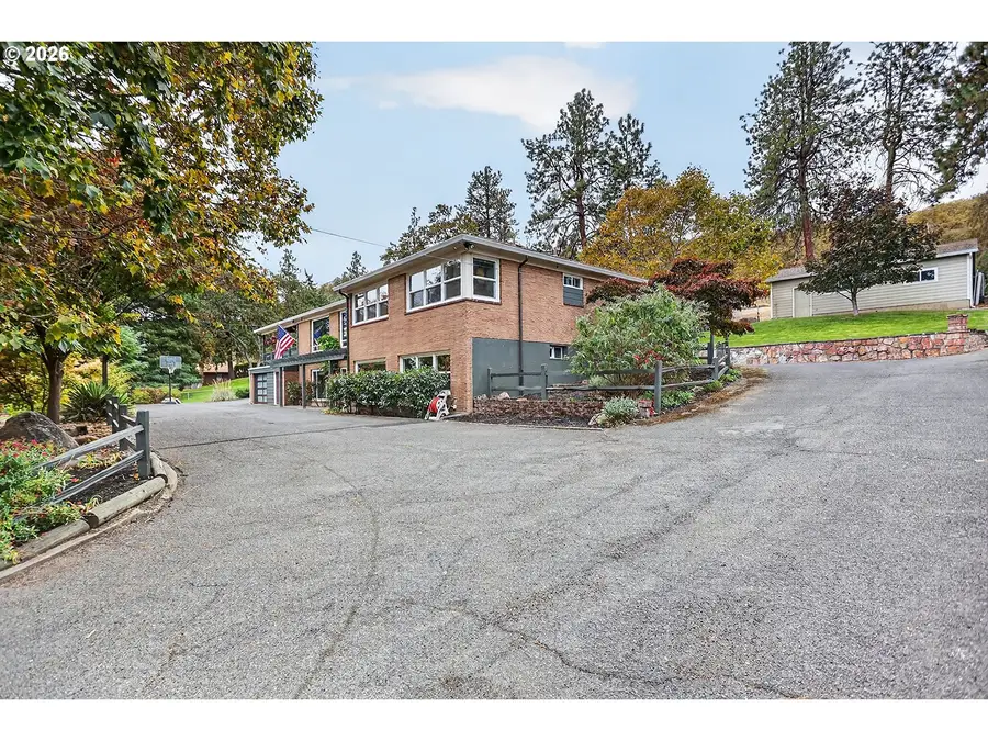 1716 W 13th St, The Dalles, OR 97058 - #3