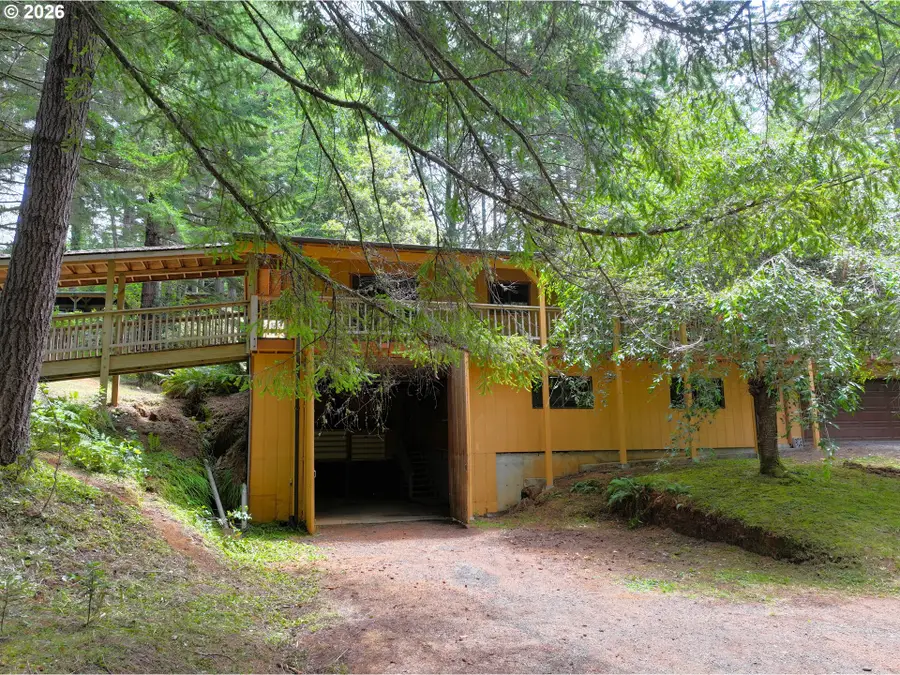 19133 Sunrise Ln, Brookings, OR 97415 - #2