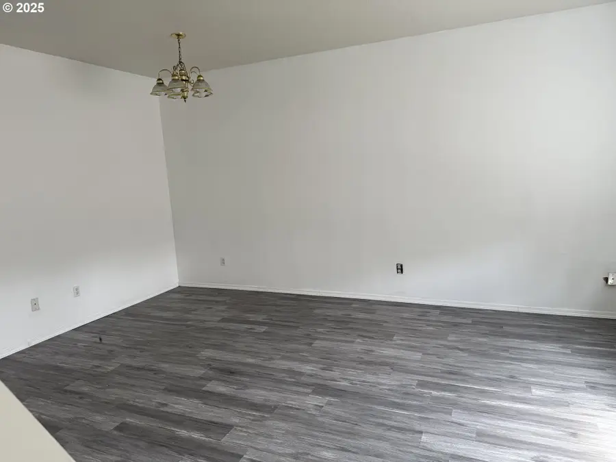 106 17th Ave, Longview, WA 98632 - Image #3