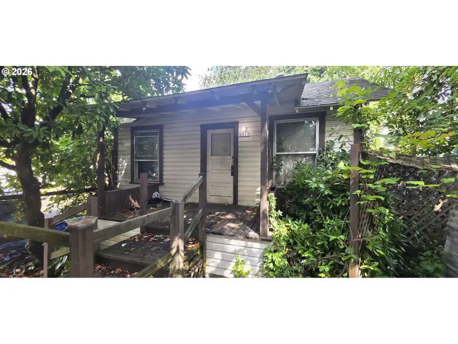 2037 E St, Washougal, WA 98671 - #2