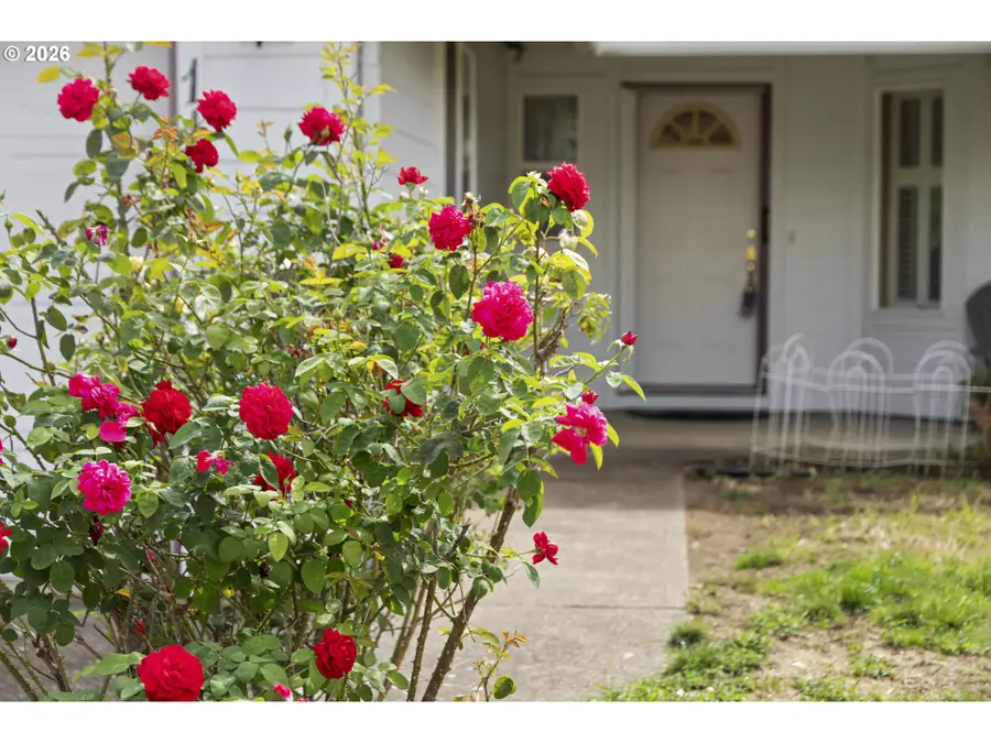 1143 SW James Ct, Dundee, OR 97115 - #3