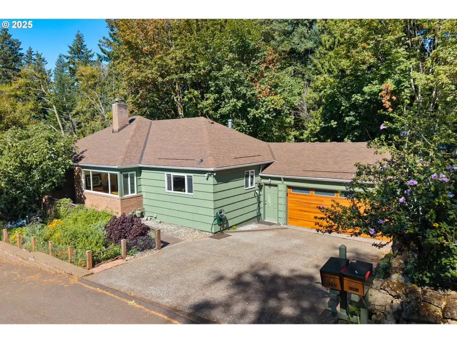 2245 SW Martha St, Portland, OR 97239 - Image #2