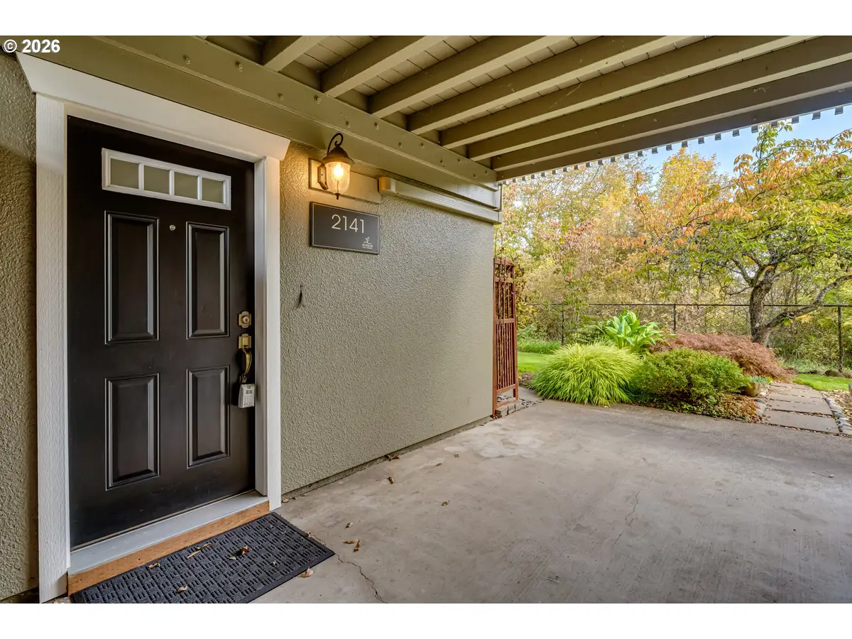 2141 W 15th Ct, Eugene, OR 97402 - #1
