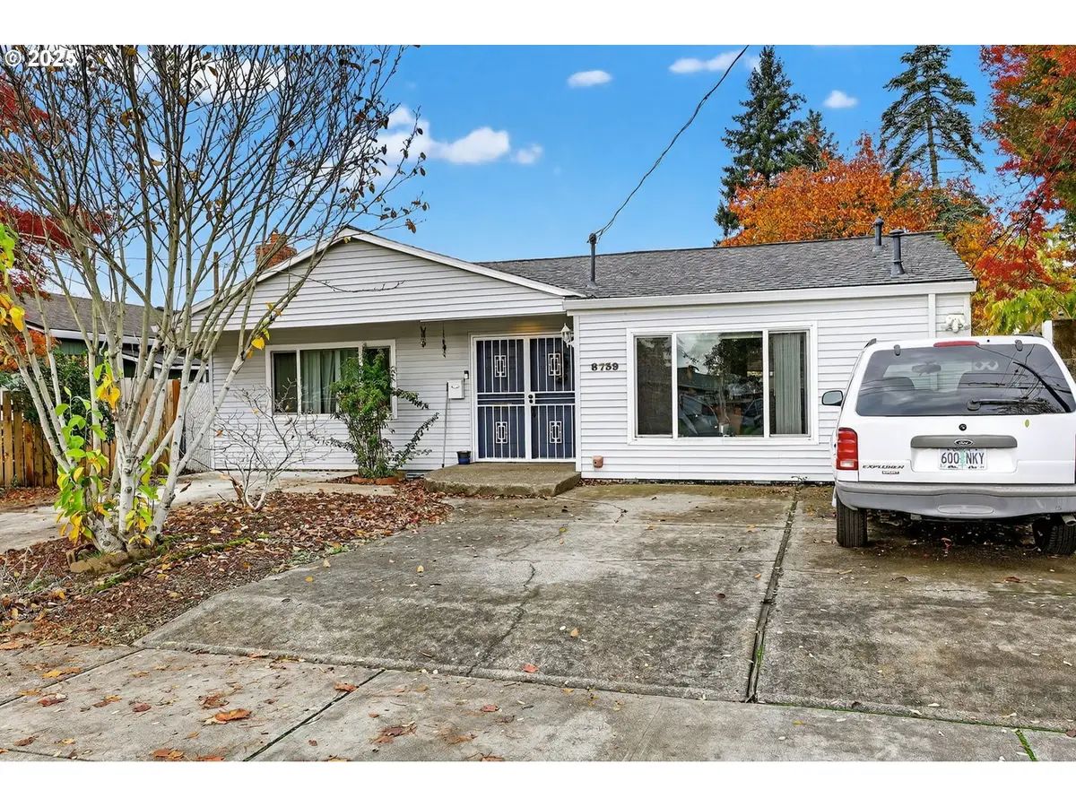 8739 SE Knapp St, Portland, OR 97266 - Image #1