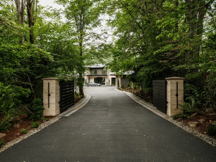 3516 NW Skyline Blvd, Portland, OR 97229 - #2