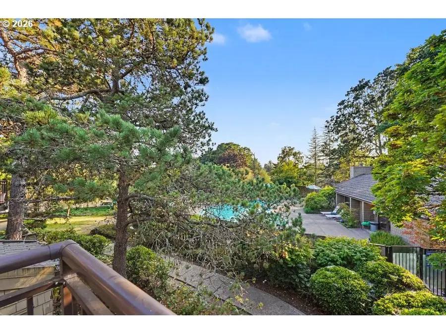 84 Galen St, Lake Oswego, OR 97035 - #3