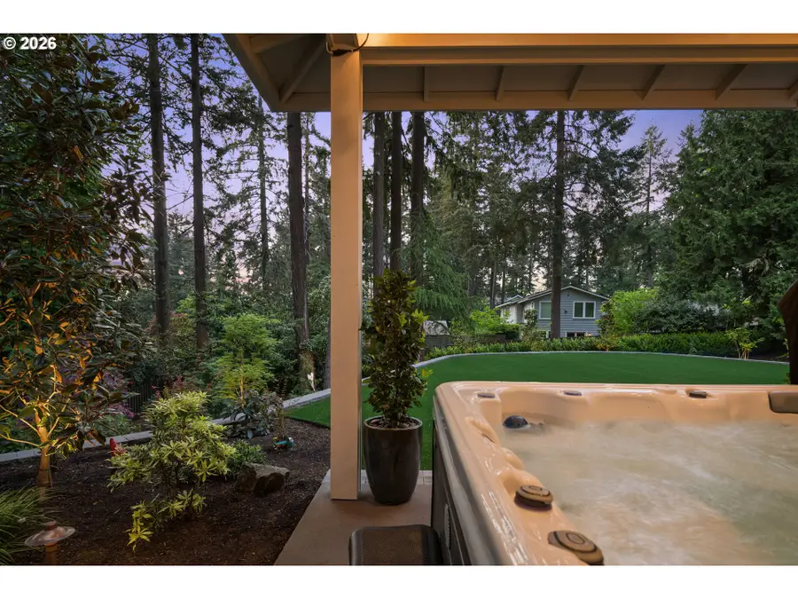 17331 Canyon Dr, Lake Oswego, OR 97034 - #3