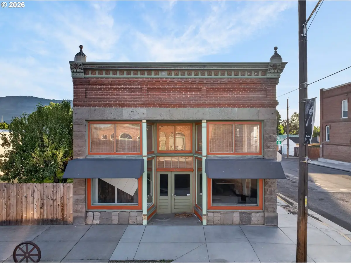 306 S Main St, Union, OR 97883 - #1