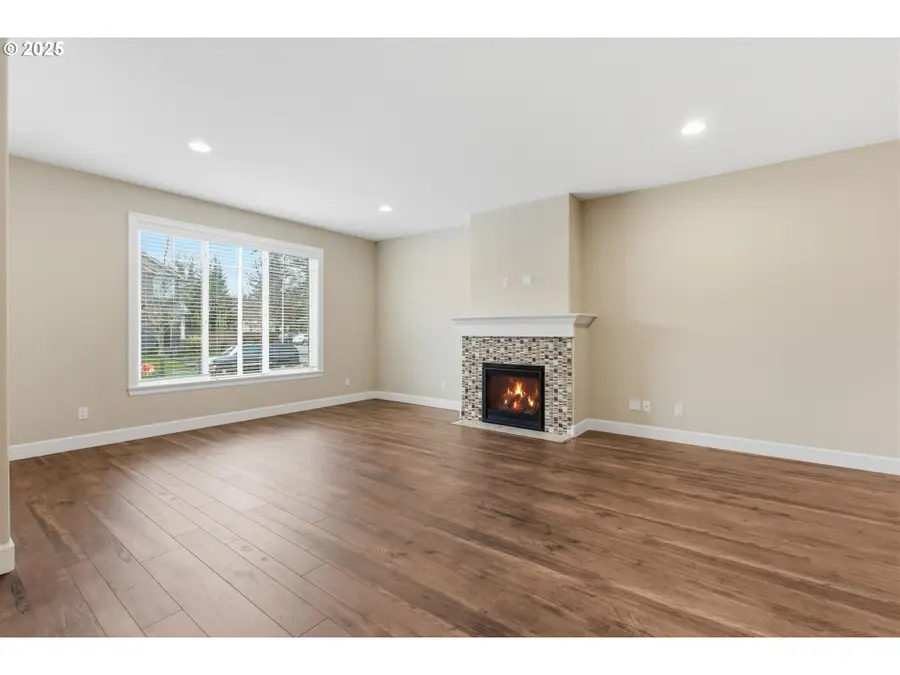 4019 SE Oakhurst St, Hillsboro, OR 97123 - Image #3