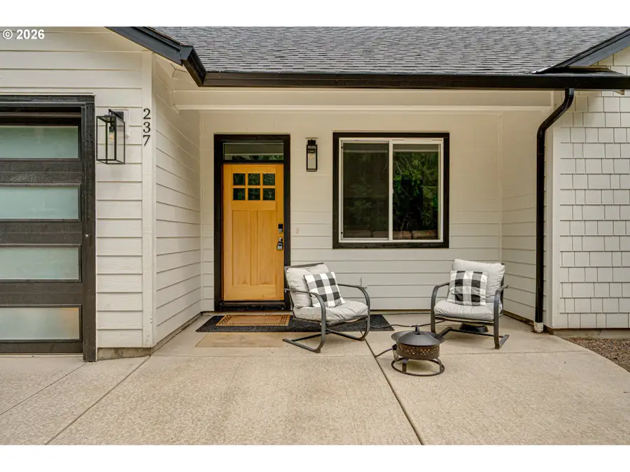 237 Piedmont Pl, Kelso, WA 98626 - #2