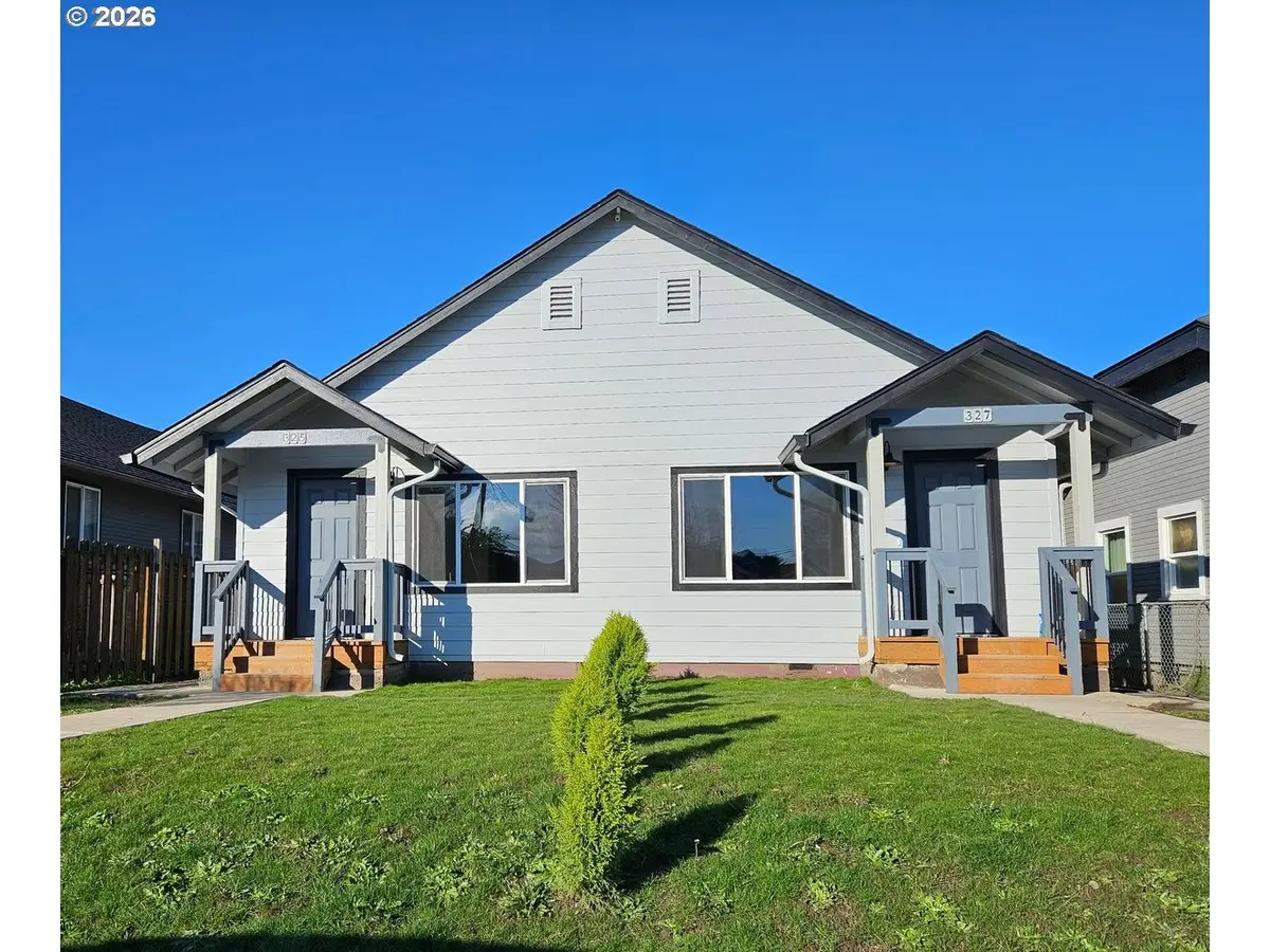 325/327 17th Ave, Longview, WA 98632 - #1