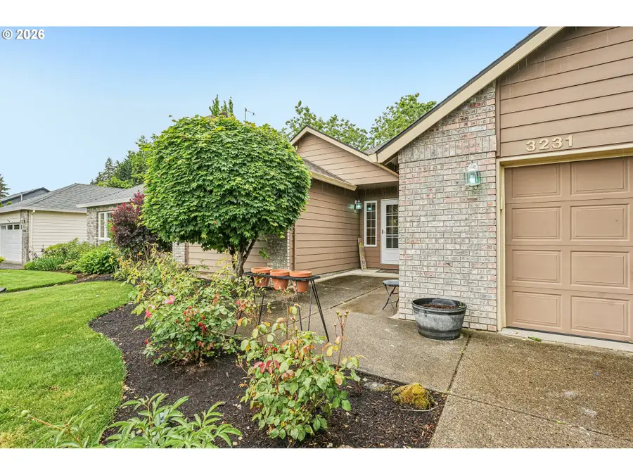 3231 NE 1st Pl, Hillsboro, OR 97124 - #2