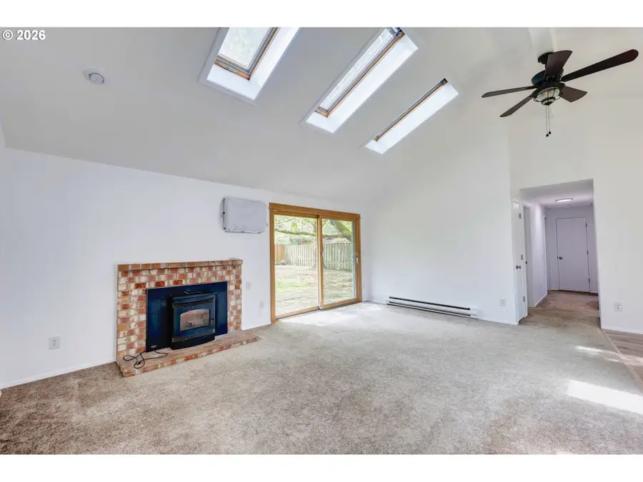 8216 SW Steve St, Tigard, OR 97223 - #3