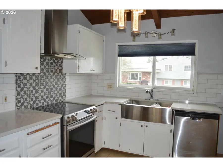 3130 NE 142nd Ave, Portland, OR 97230 - #3