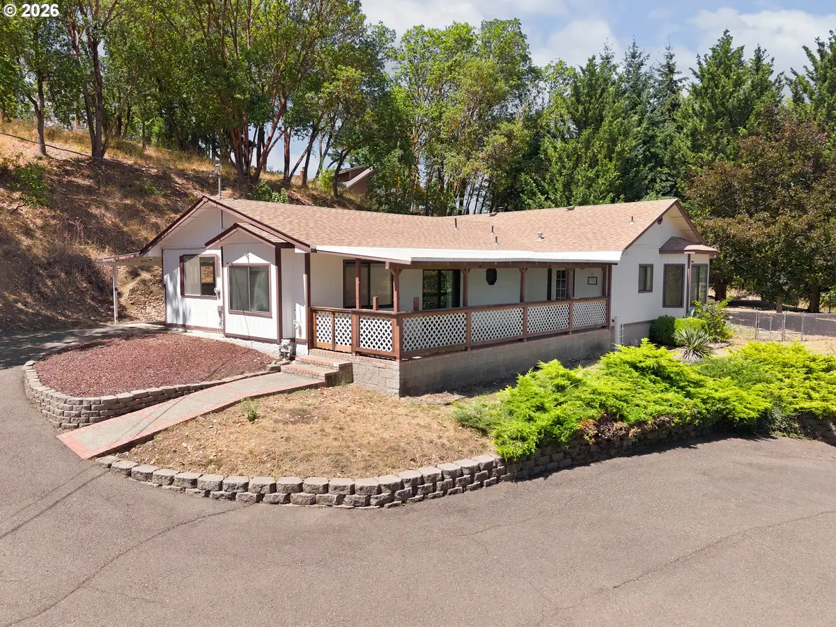 1275 Arcadia Dr, Roseburg, OR 97471 - #1