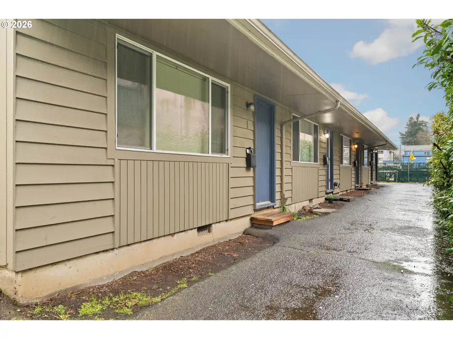 5730 SE Center St, Portland, OR 97206 - #2