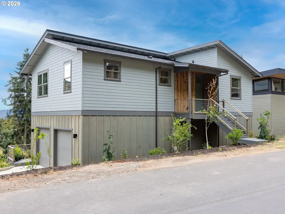 215 NW Sophie Ln, White Salmon, WA 98672 - #1