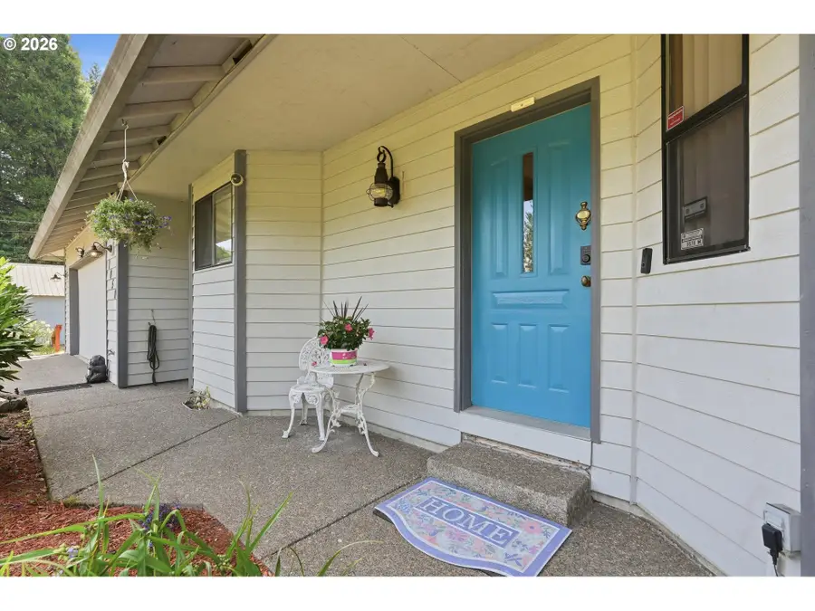 1050 NW Jackson St, Hillsboro, OR 97124 - #2