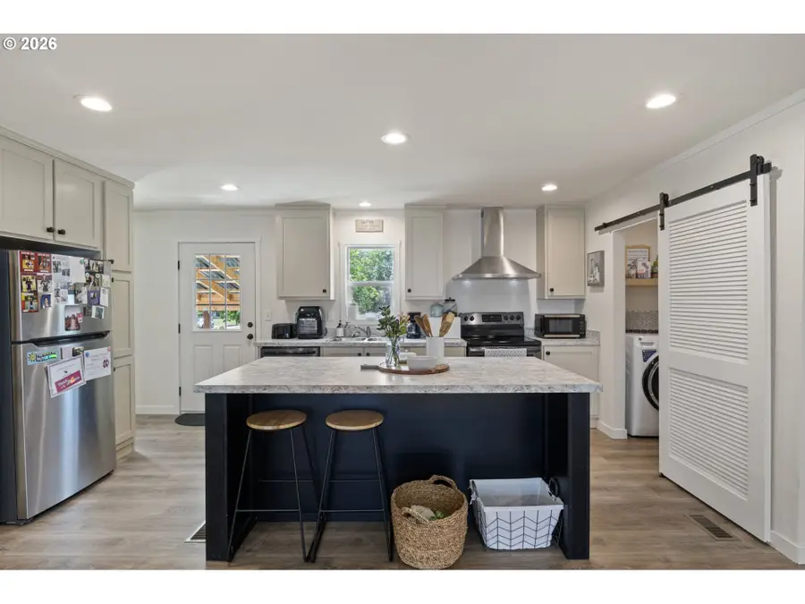 408 Whipple Ave, Drain, OR 97435 - #3