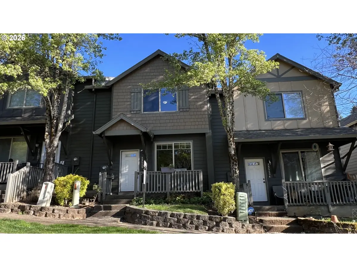 38549 Cascadia Village Dr, Sandy, OR 97055 - #1