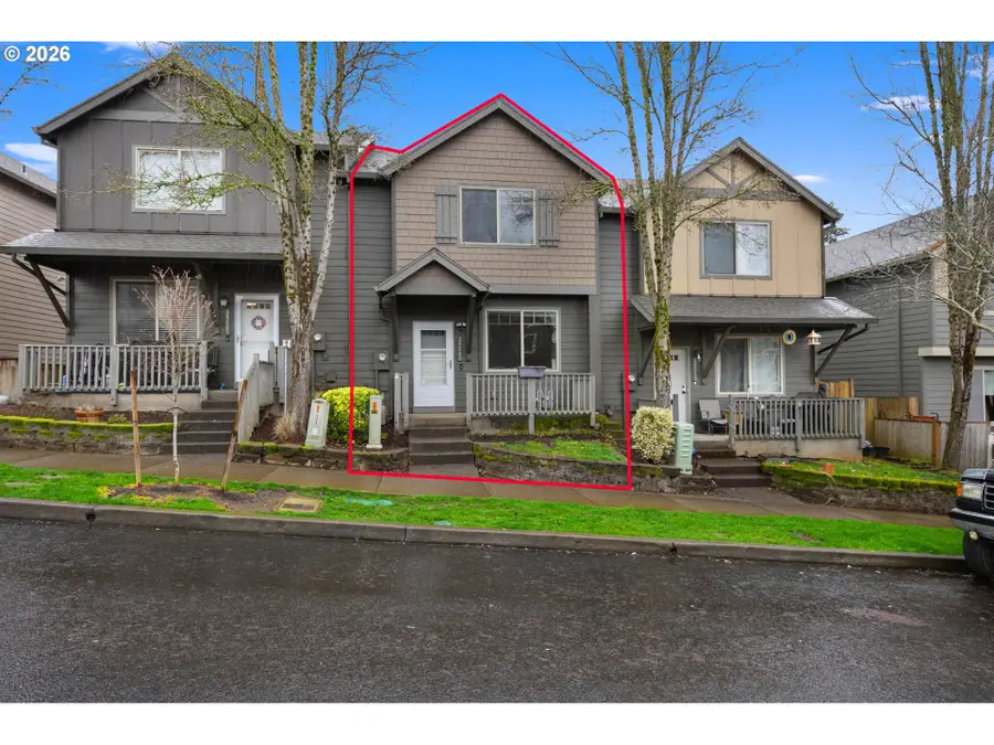 38549 Cascadia Village Dr, Sandy, OR 97055 - #2
