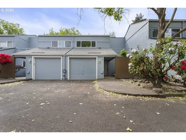 17766 NW Lakeway Ct, Beaverton, OR 97006