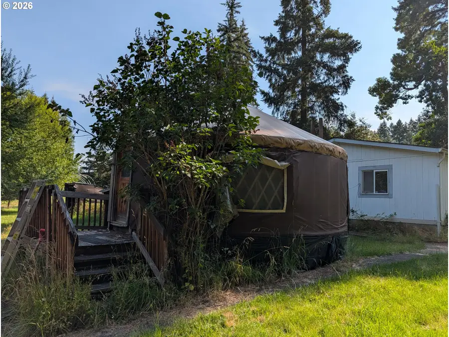 49241 Mountain View Rd, Oakridge, OR 97463 - #3