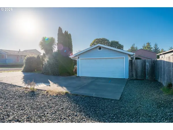 1590 Saint John Ave, CoosBay, OR 97420