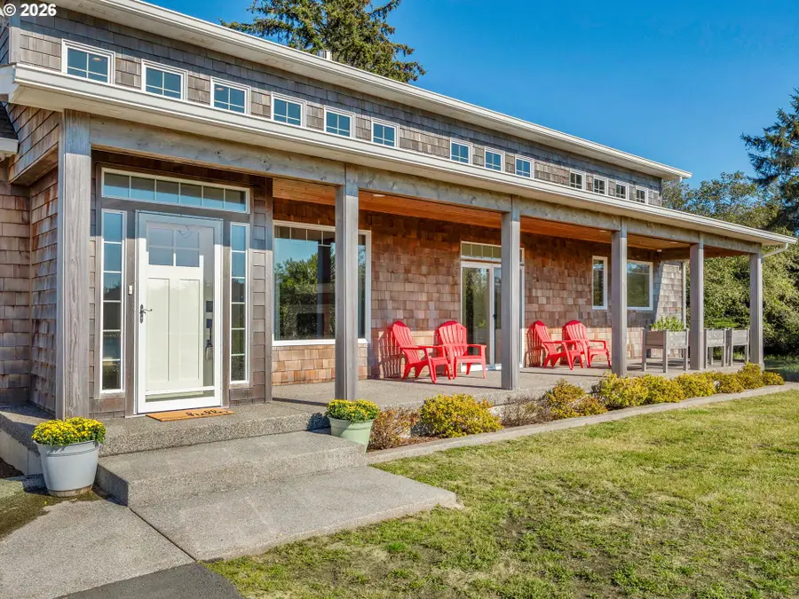 33032 Pacific Bellevue Ln, Warrenton, OR 97146 - #3