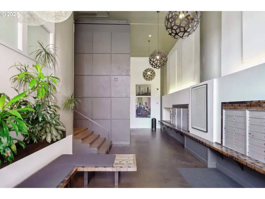 1314 NW Irving St #606, Portland, OR 97209 - #2