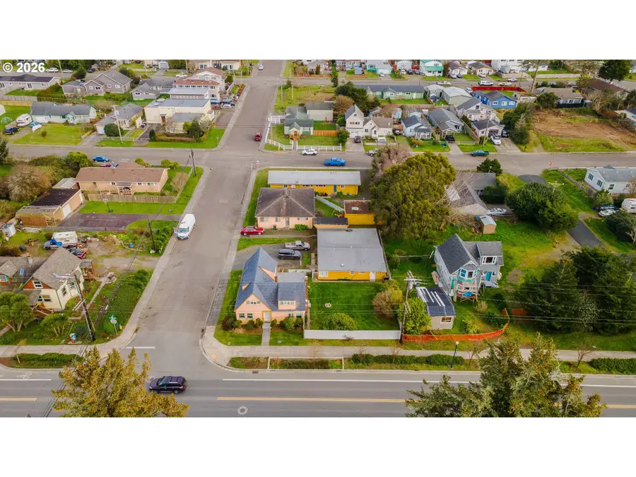 303 S Empire Blvd, Coos Bay, OR 97420 - #2