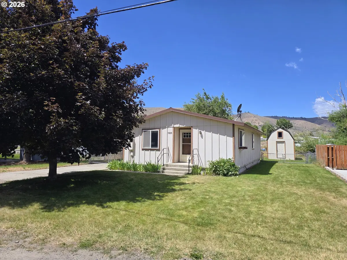 1825 17th St, Baker City, OR 97814 - #1