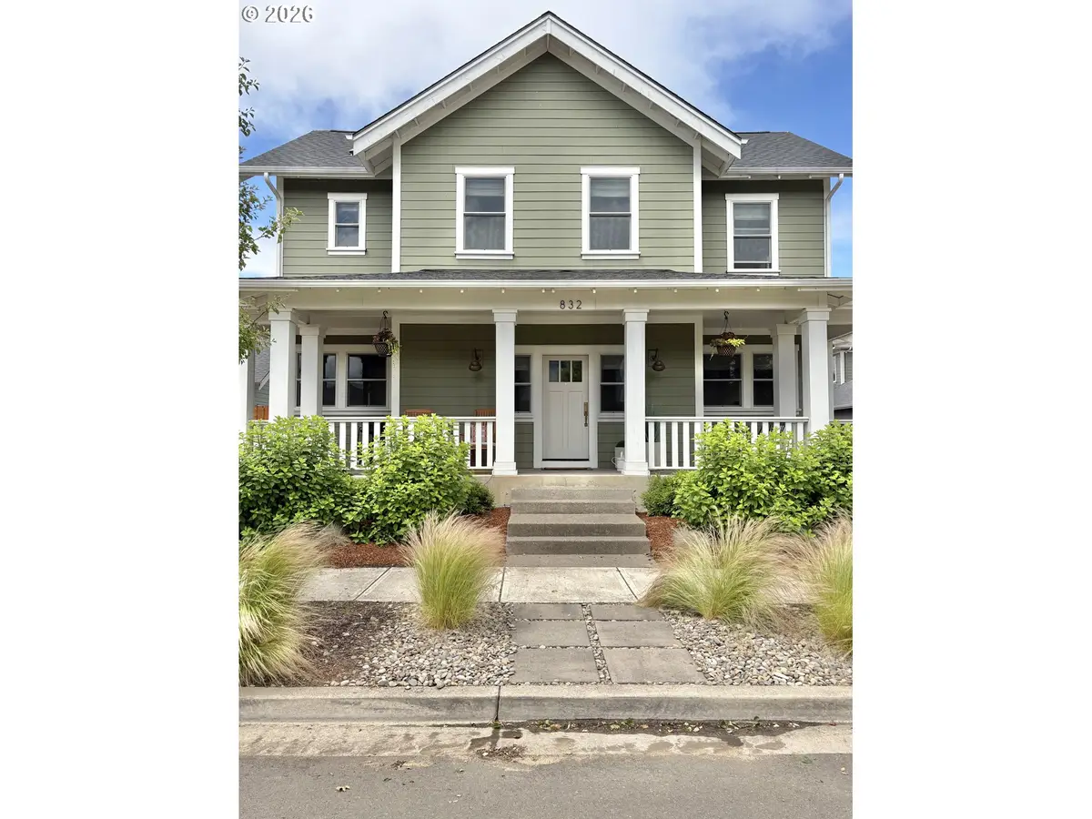 832 S Edwards Rd, Monmouth, OR 97361 - #1