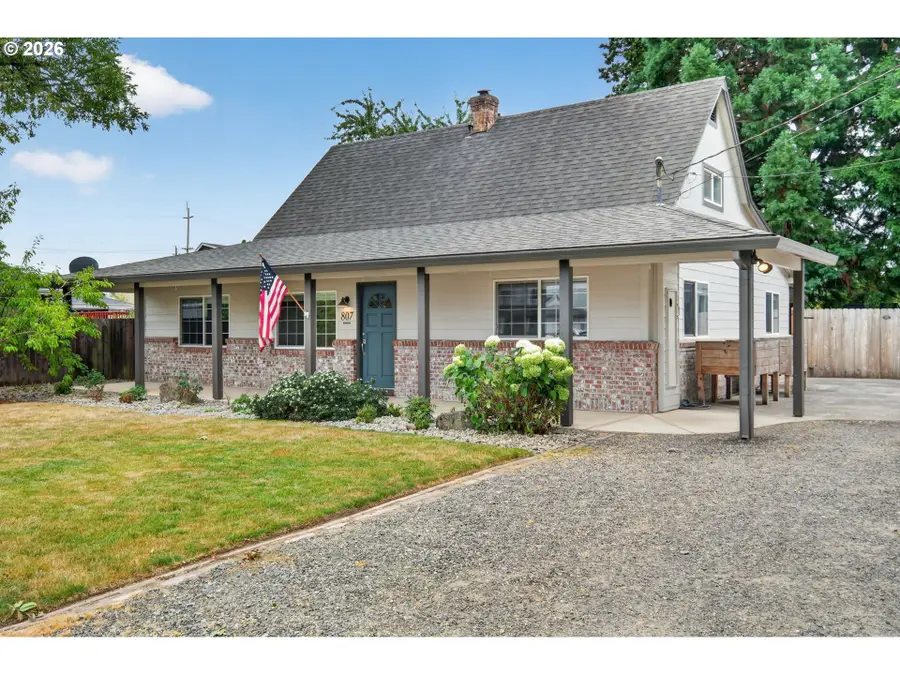 807 SE 4th St, Battle Ground, WA 98604 - #3