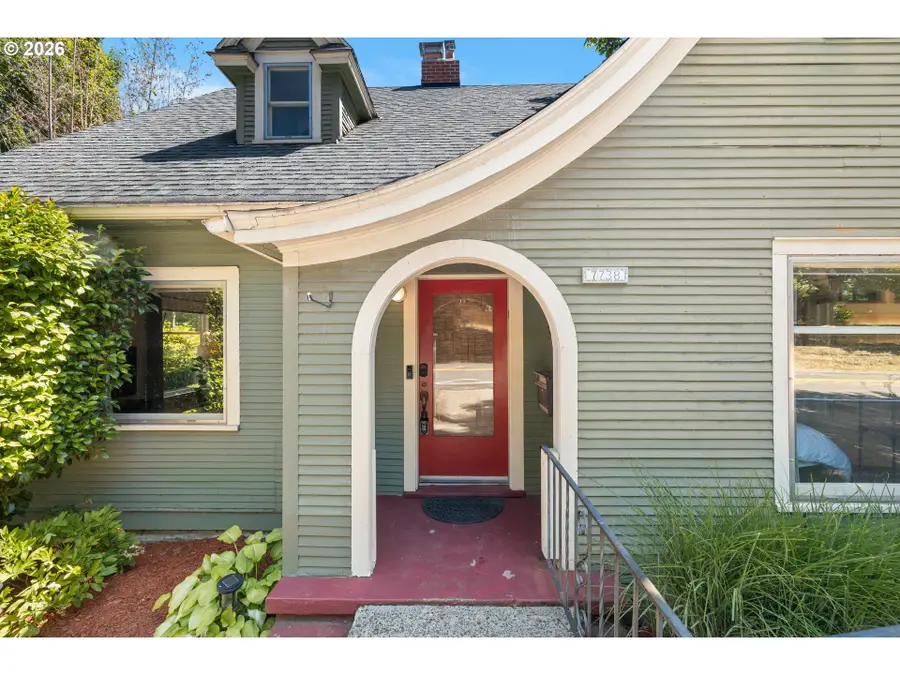 7738 SW 31st Ave, Portland, OR 97219 - #2